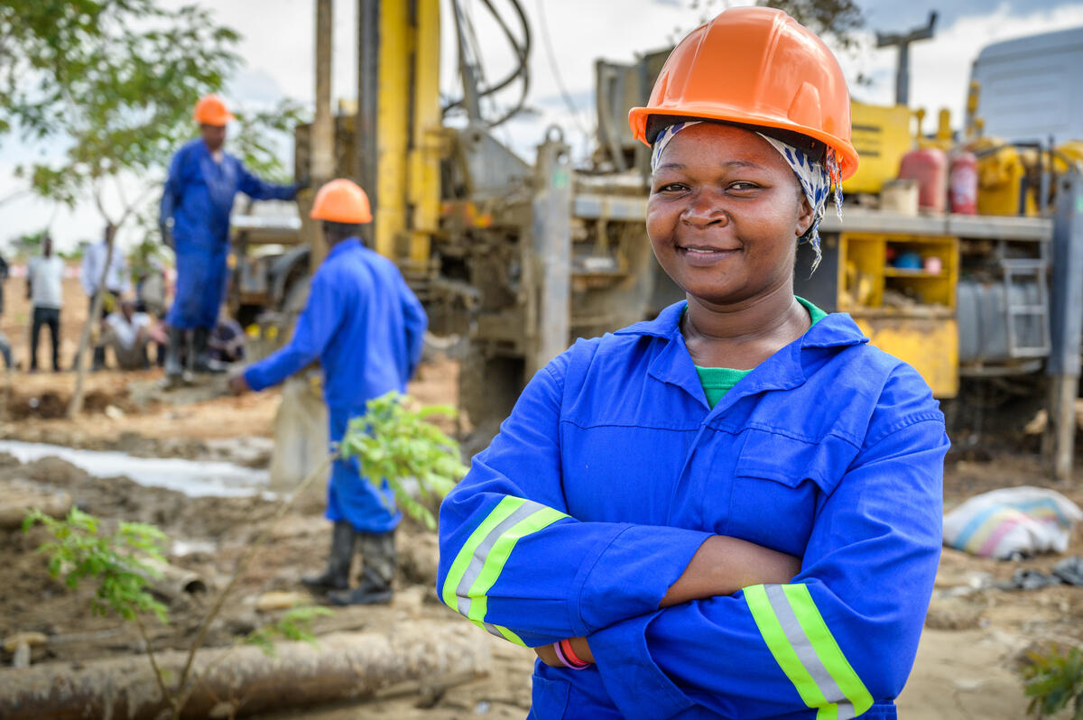 Liddah on a borehole building site